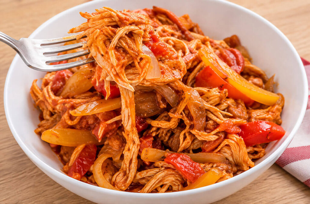 Tinga de pollo Pascompan con pimiento, cebolla y especias Tex-Mex.